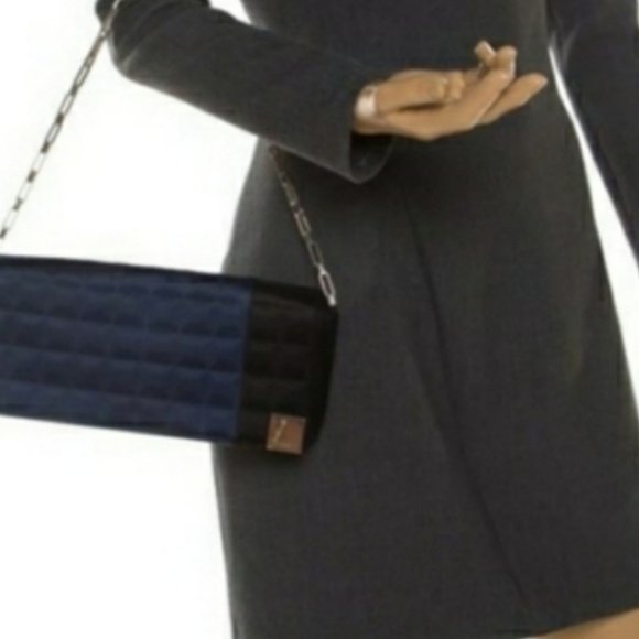 CHANEL Limited-Edition sapphire Ice Cube flap bag 2002 - Picture 2 of 9